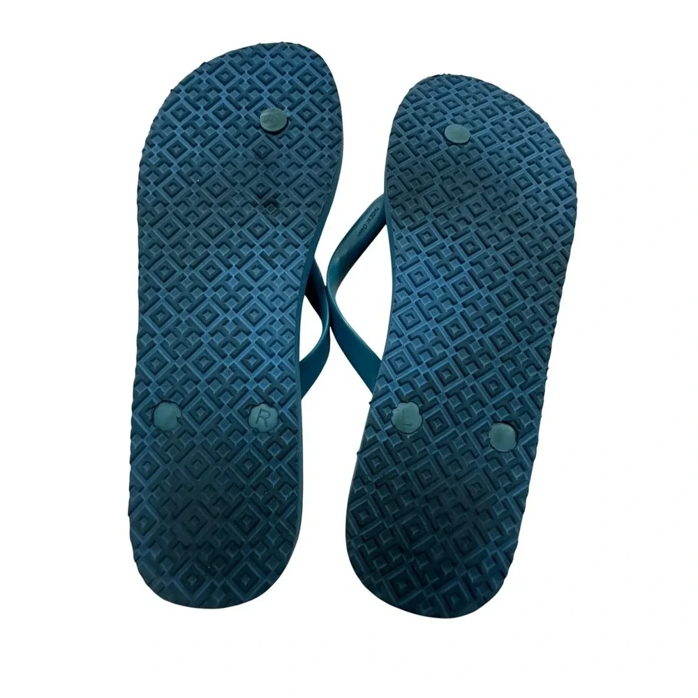 Tory Burch Teal Blue Blueberry Floral Flip Flop Gold Logo Medallion 10.5